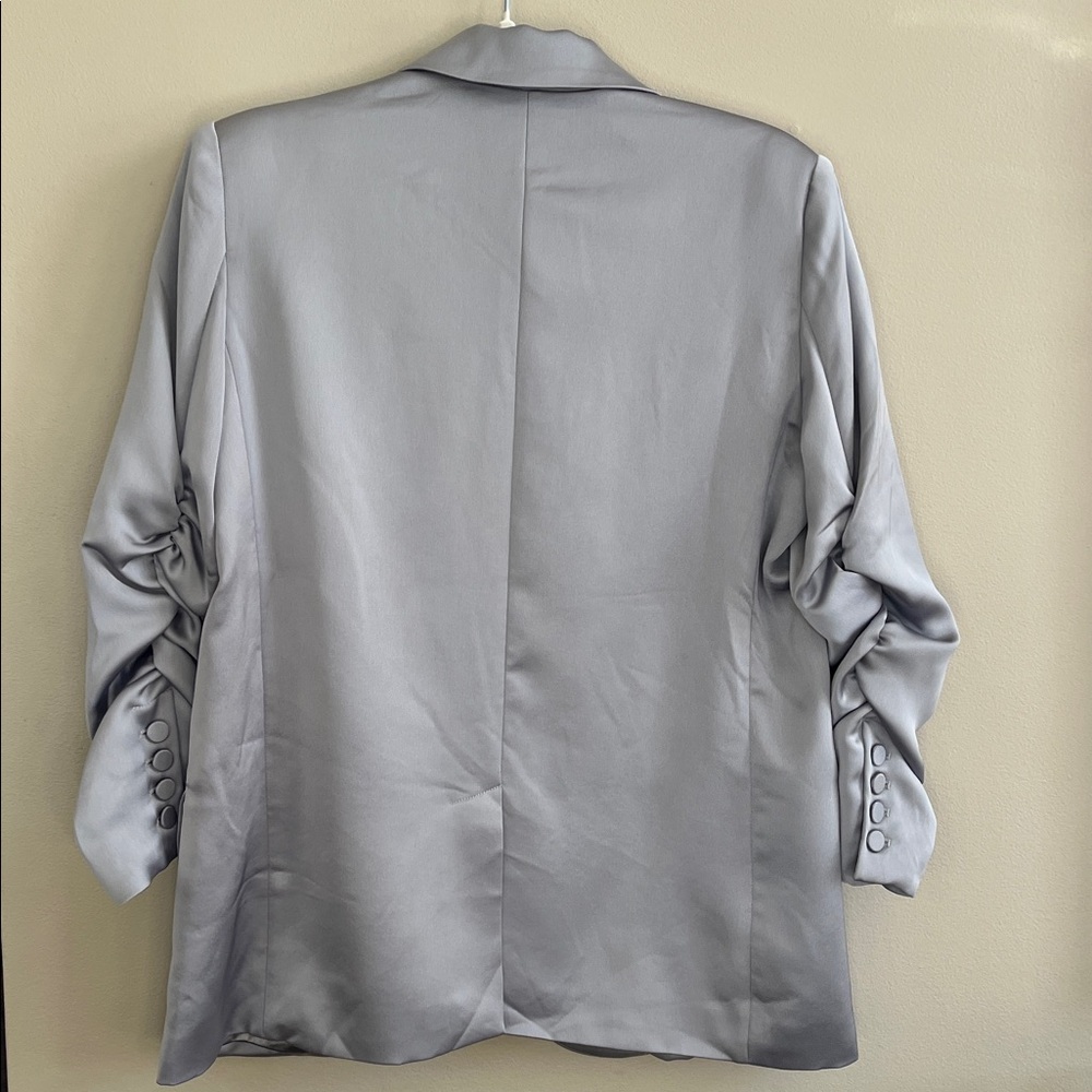 Generation Love Madison satin ruched sleeve blazer size large platinum grey - Picture 9 of 16